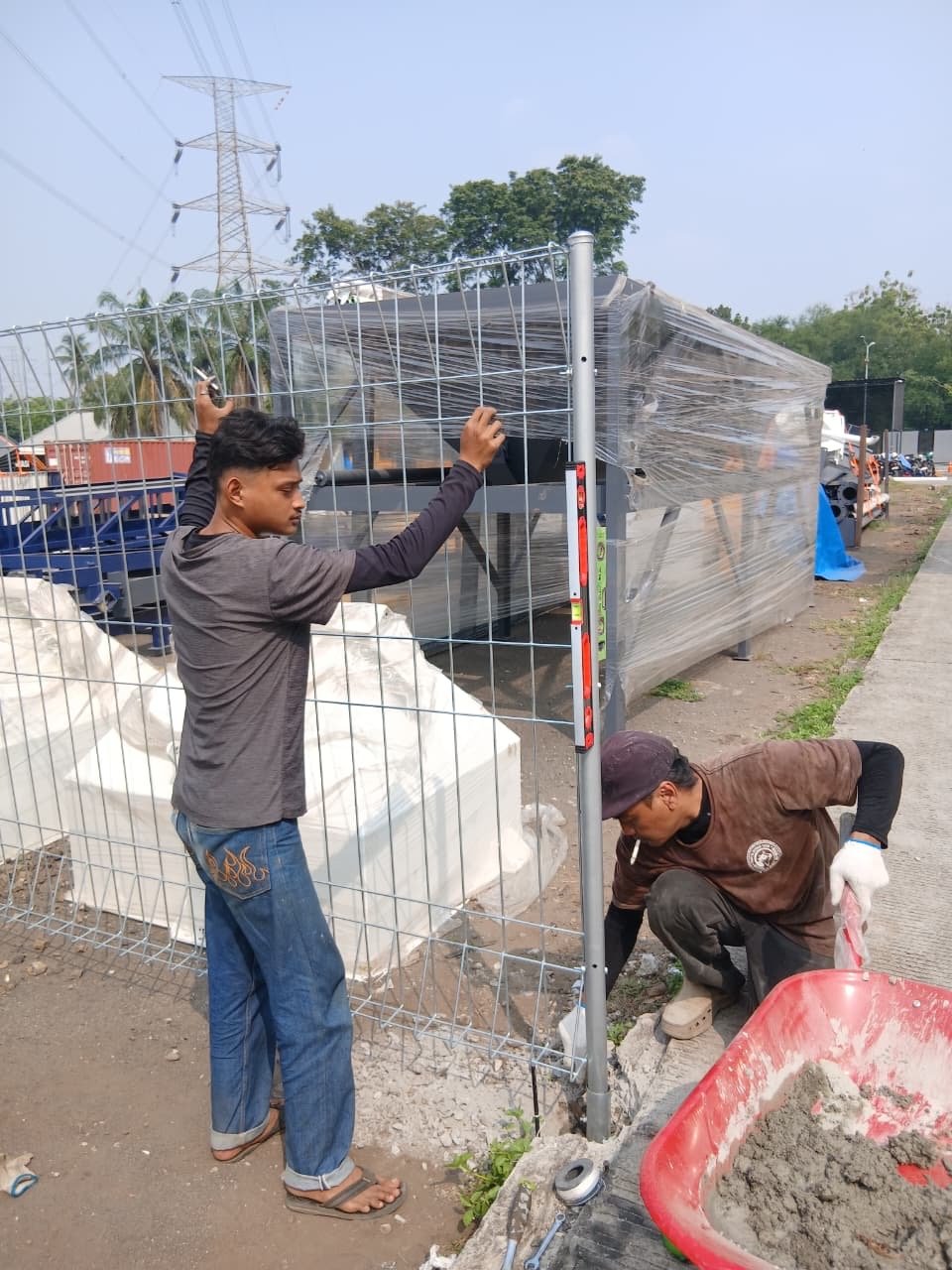 Proyek Indo Konstruksi Baja